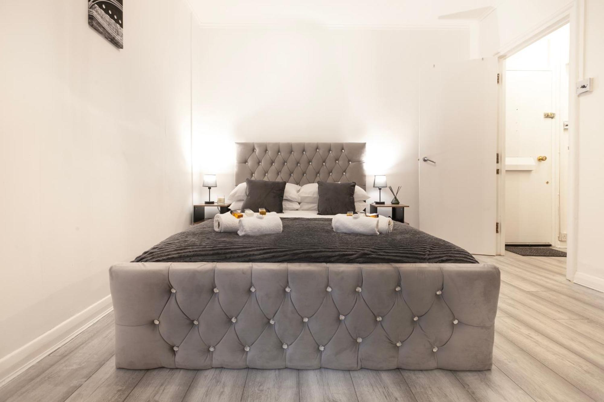 Beautiful One Bedroom Flat In Scott Ellis Gardens Лондон Экстерьер фото